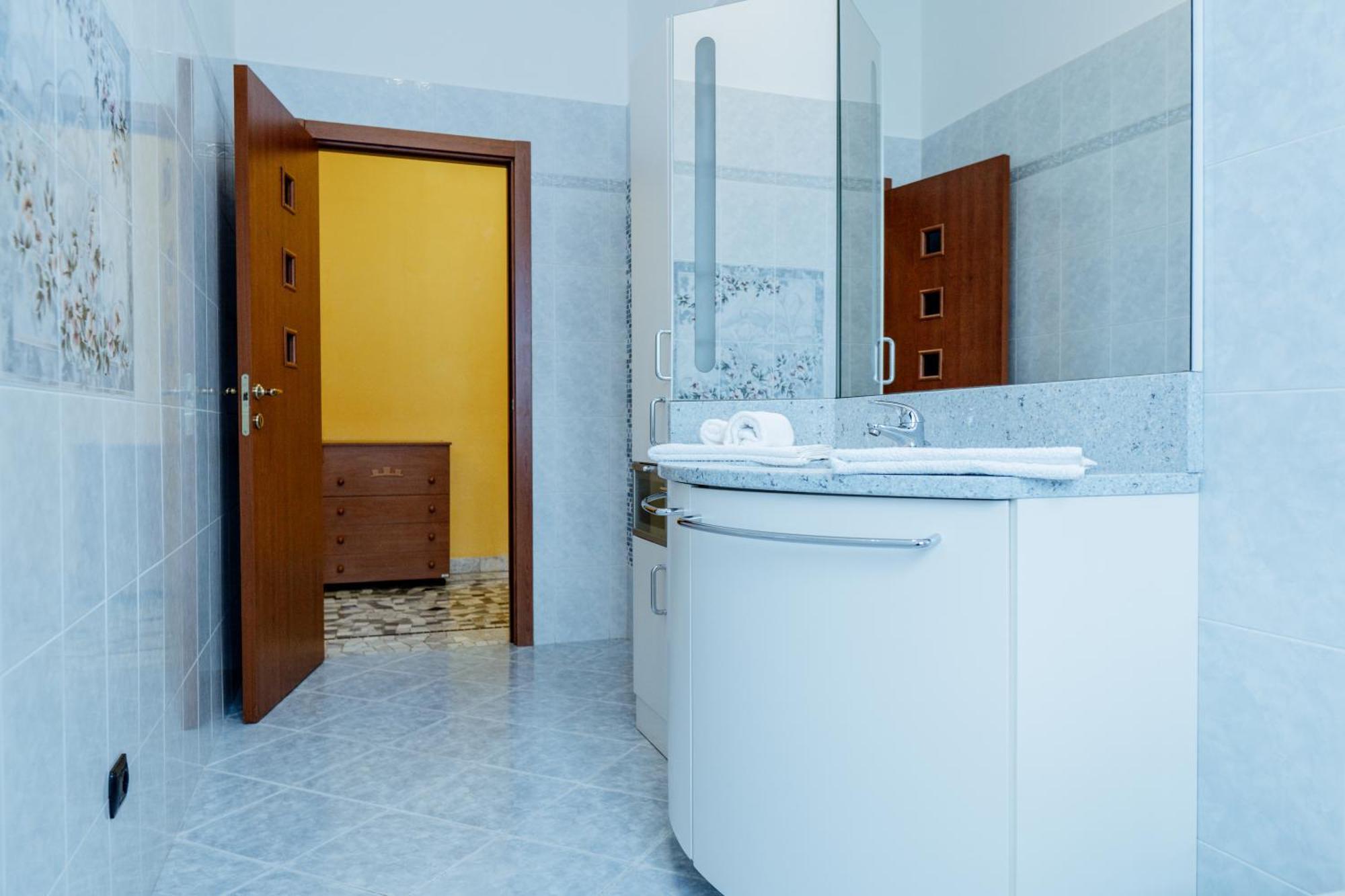 Luxe Apartment Near Milano, Rho Fiera E Mxp Бусто Арсицио Екстериор снимка